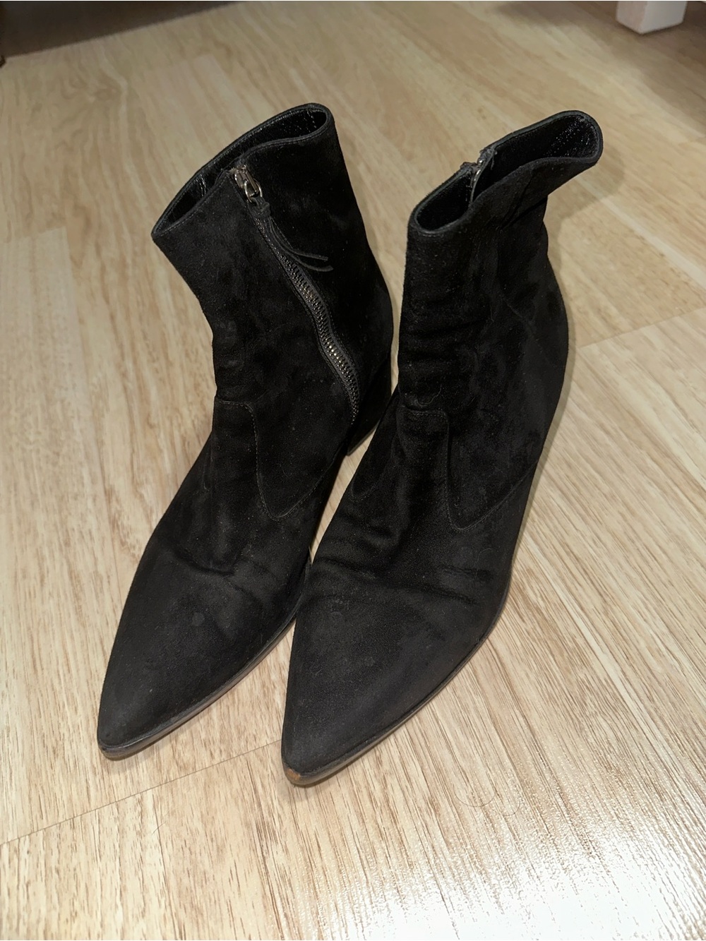 Miu Miu Black Suede Pointed Toe Ankle Boots 38.5